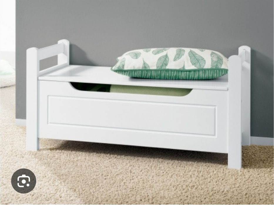 Banco de madeira com arrumação novo