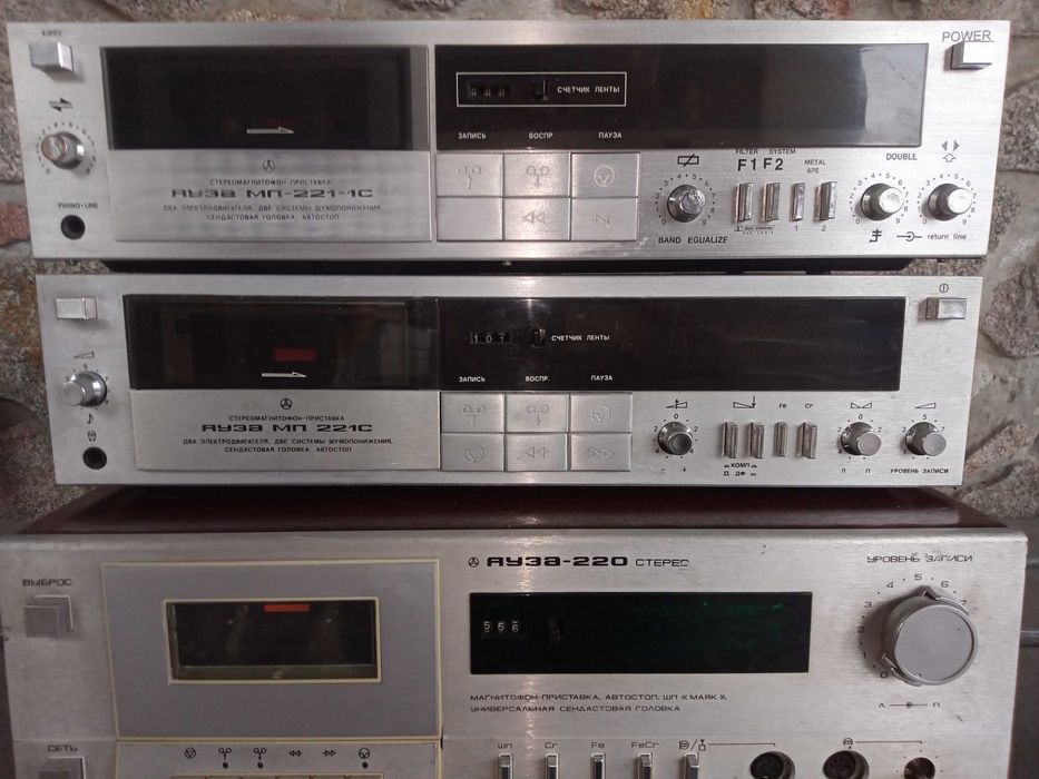 Касетная дека TEAC V-600