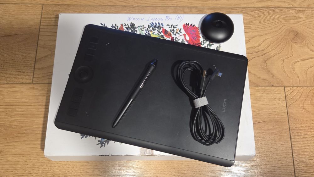 Wacom Intuos Pro Medium (PTH-660).