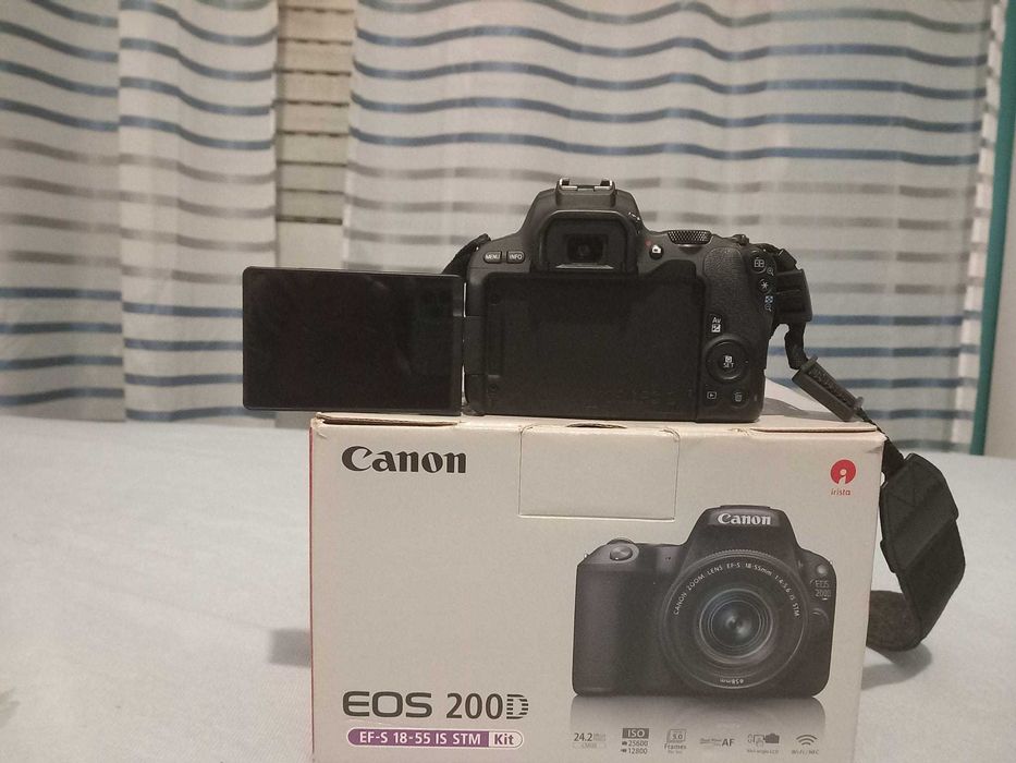 Câmara fotográfica Canon EOS 200D / SL2