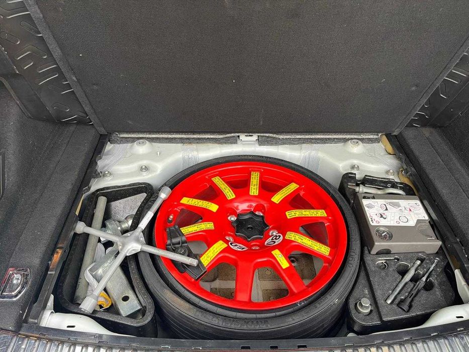 Продаю авто Volkswagen Touareg