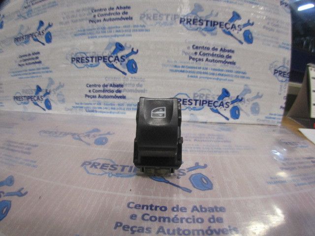 Comando / botão / interruptor vidros frente direito RENAULT Captur (J5