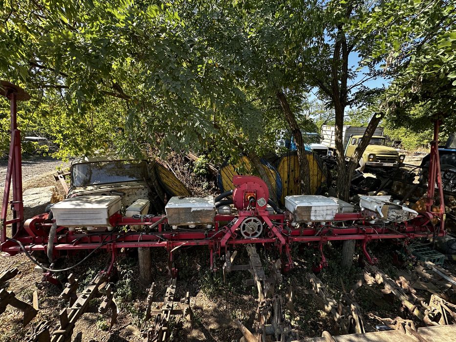 Сівалка просапна УПС-8