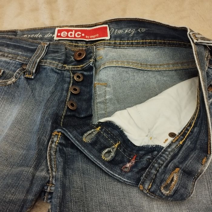 Джинсы edc by Esprit )