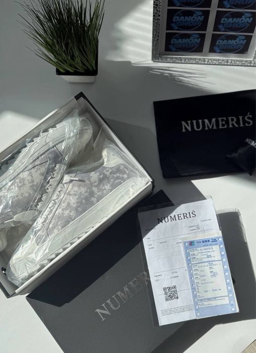 Кросівки від бренду Numeris