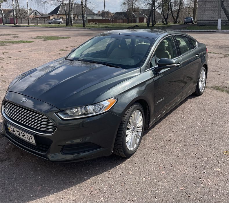 FORD Fusion 2015 року