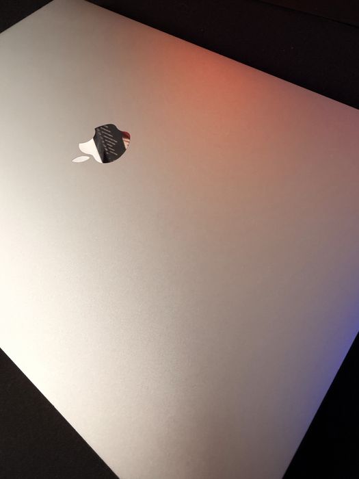 Macbook Pro 15 2017 (Touchbar)