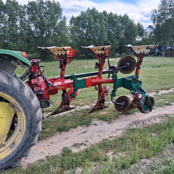 Plug obrotowy 3skibowy  Kverneland