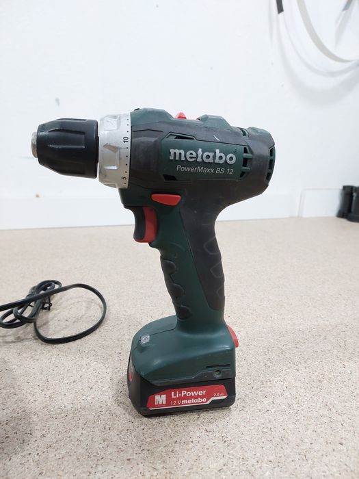 Шуруповерт metabo