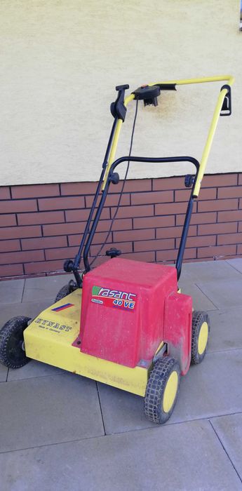 Niemiecki elektryczny wertykulator Kynast  Rasant 40 1500W aerator kos