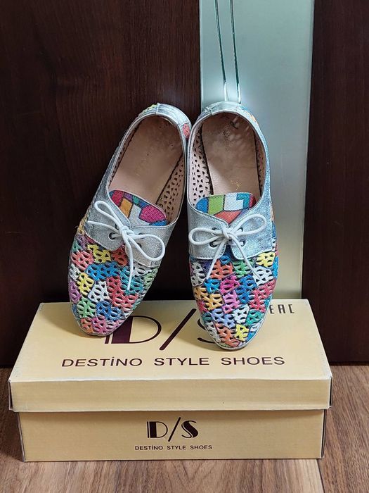 Летние туфли  в дирочку