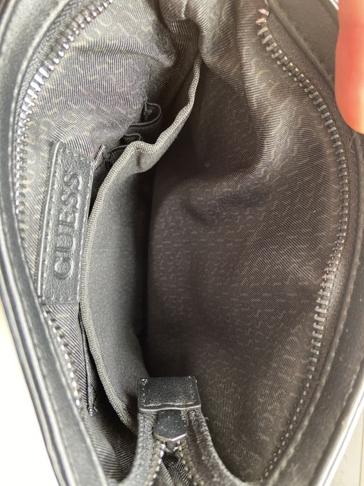 Torebka Saszetka Męska Guess