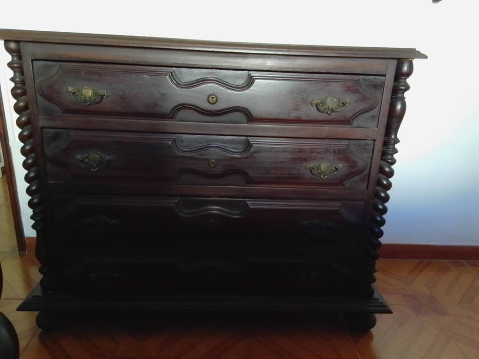 Moveis de quarto antigos em mogno