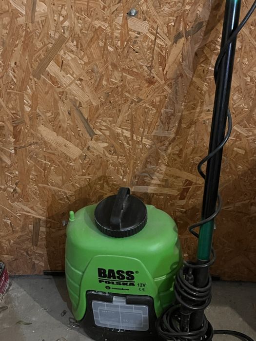 Opryskiwacz akumulatorowy z lamca 5 mb