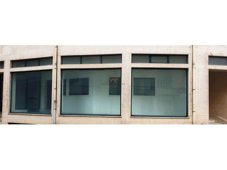 For Sale: Shop in the Heart of Vagos for Commercial Use.