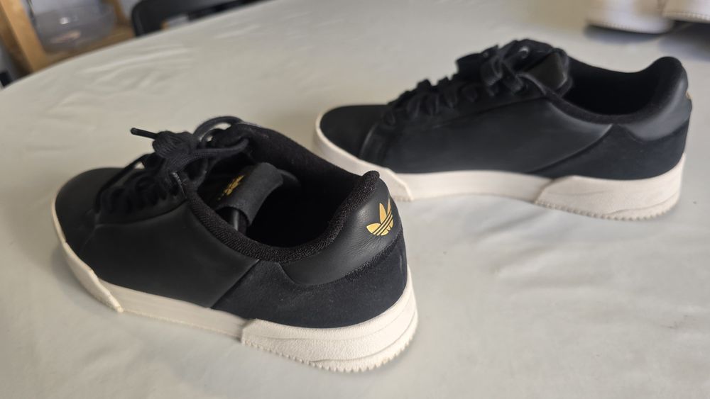 Ténis adidas court tourino pretos 41 usados 2 vezes sapatilhas novos