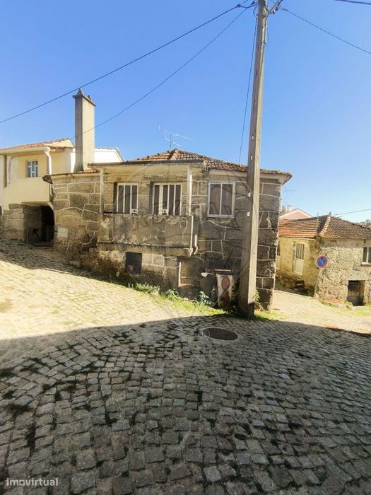 T2 Detached House for Sale