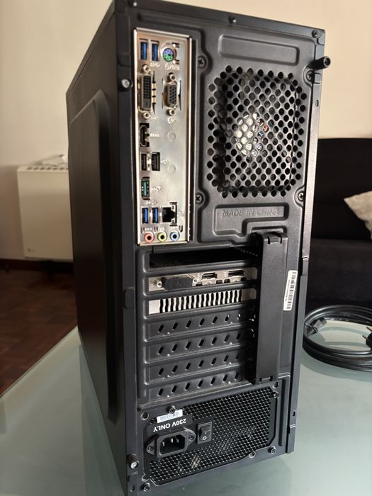 Computador fixo S/Windows