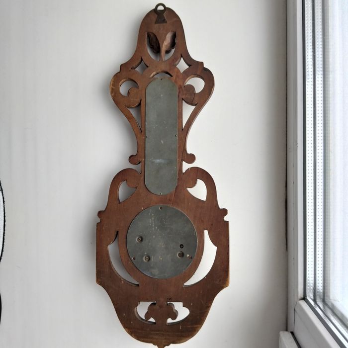 Барометры резные