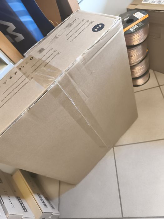 Nowy zasilacz awaryjny Qoltec UPS Rack (puree sine) 1kva 1000w