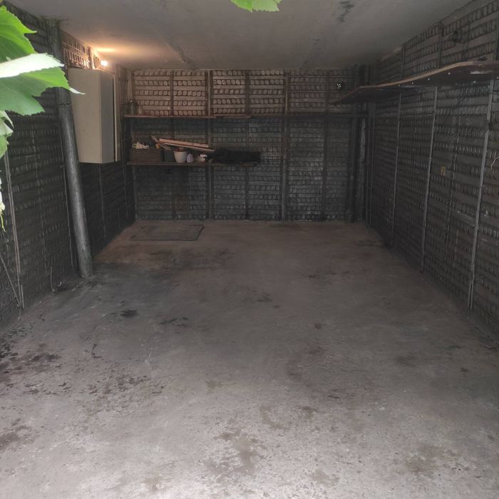 Продам гараж в г.Лозовая