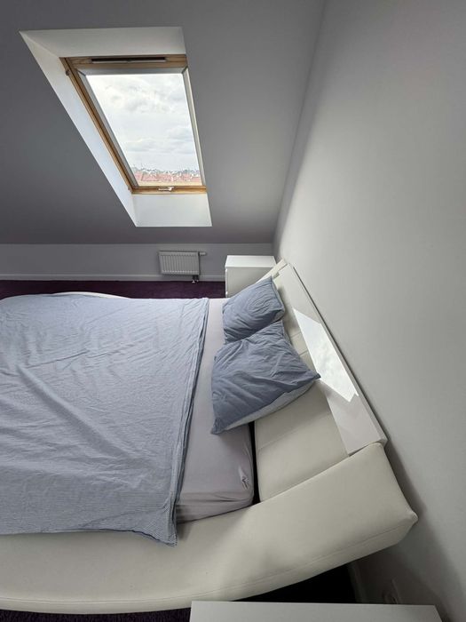 łóżko małżeńskie