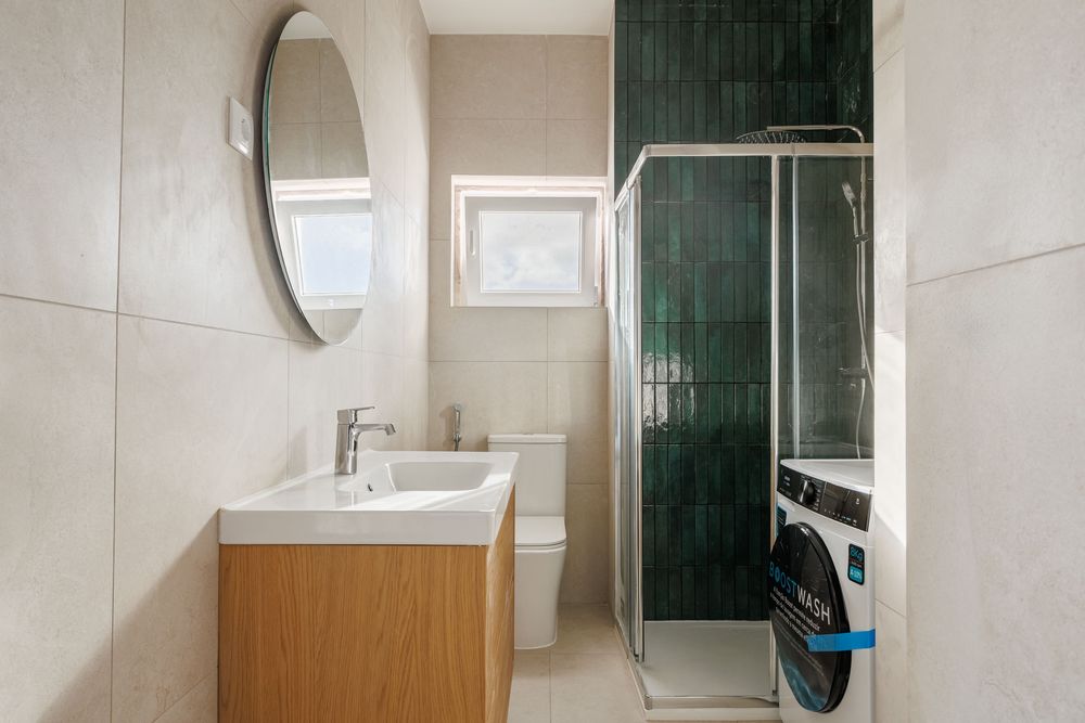 Apartamento totalmente renovado com vista mar em Carcavelos