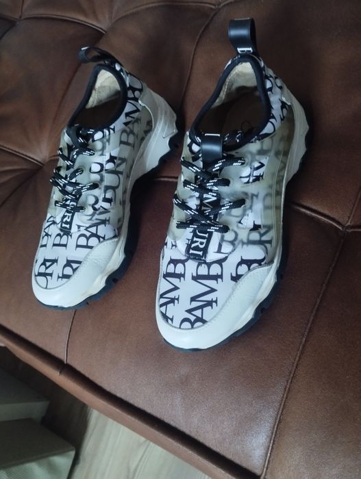 Tênis Bamburi quase novos