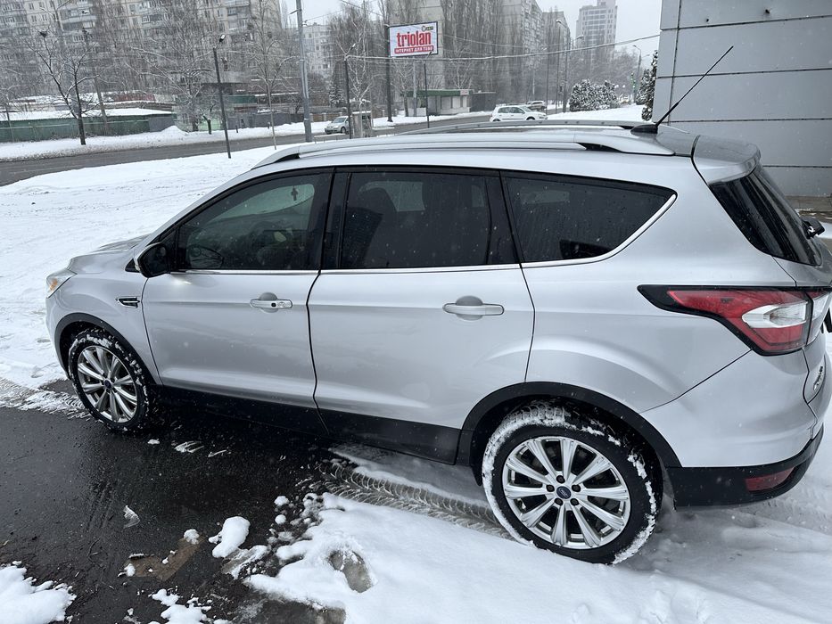 Продам Ford Escape (Titanium)