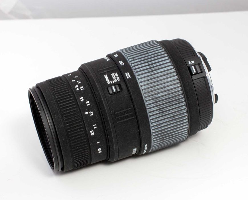 Nikon 70-300mm , AF, como nova da Sigma