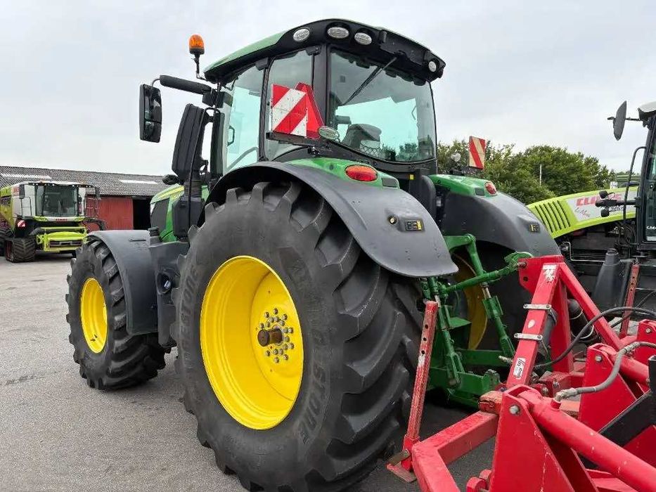 John Deere 6250 R вживаний