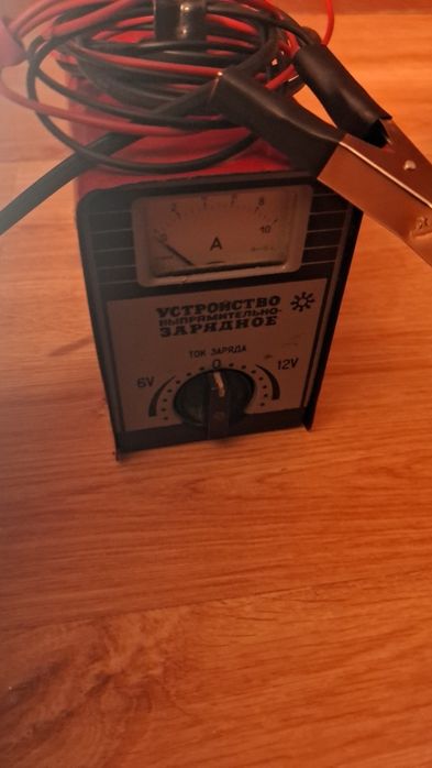 RUSKI  Prostownik 6/12V 6,3 A Mały ale wariat