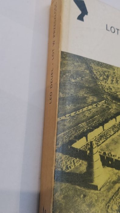 Lot w przeszłość książka
