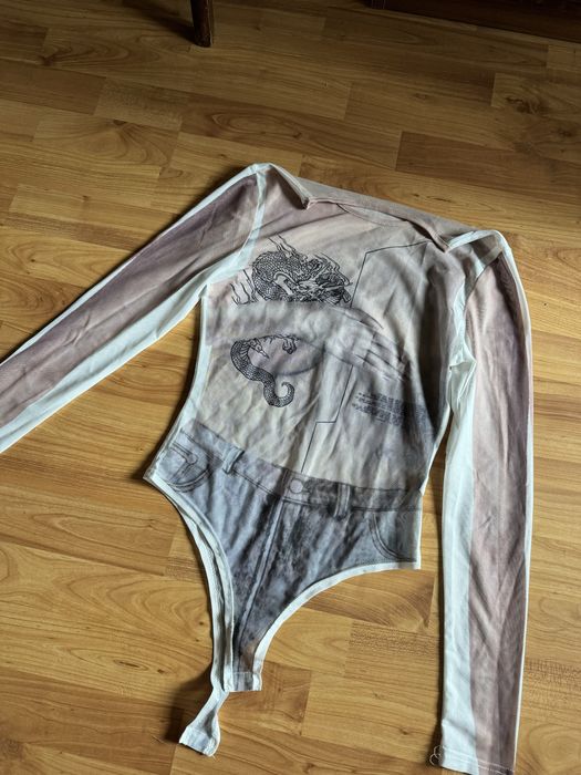 Боді з татуюванням