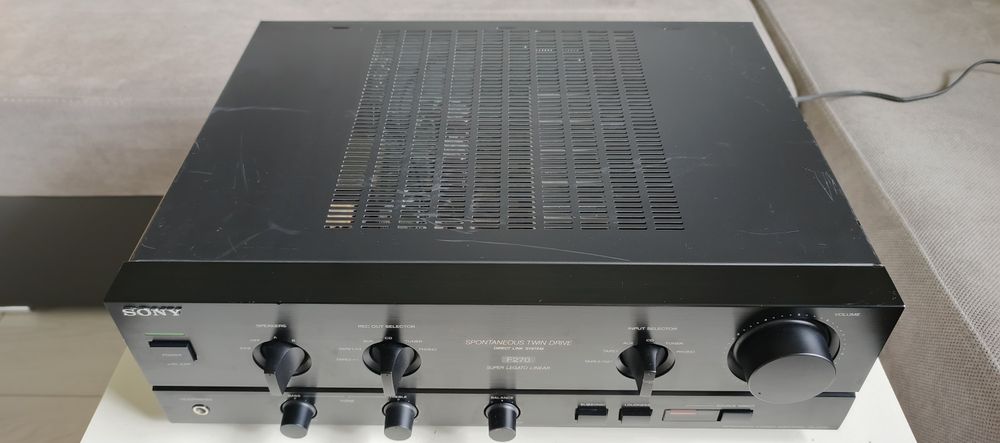 SONY TA-F270 wzmacniacz stereo – klasyka audio.