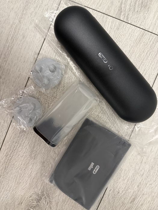 Etui i akcesoria do oral-b io
