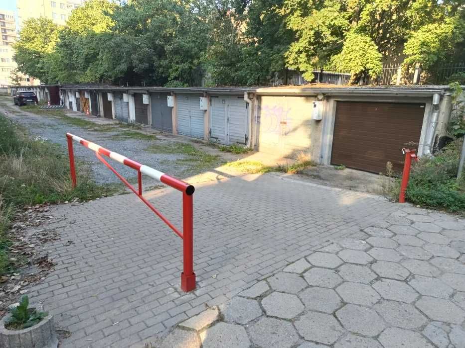 Sprzedam garaż Gdynia ul Bema