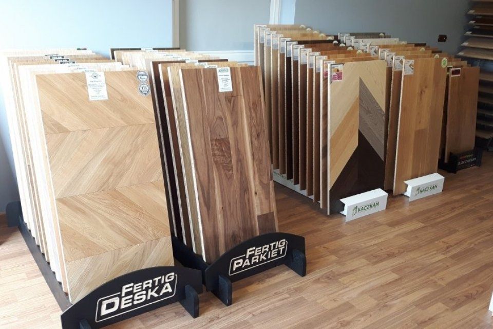 Parkiety podłogi cyklinowanie