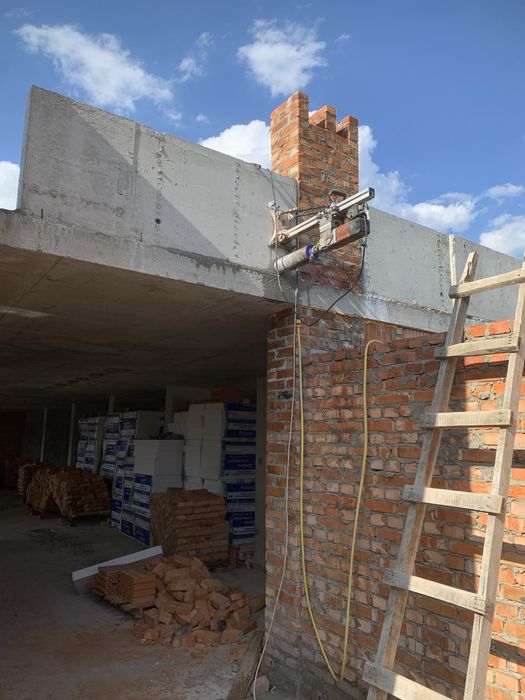 Алмазне свердління до 250мм в бетон цегла