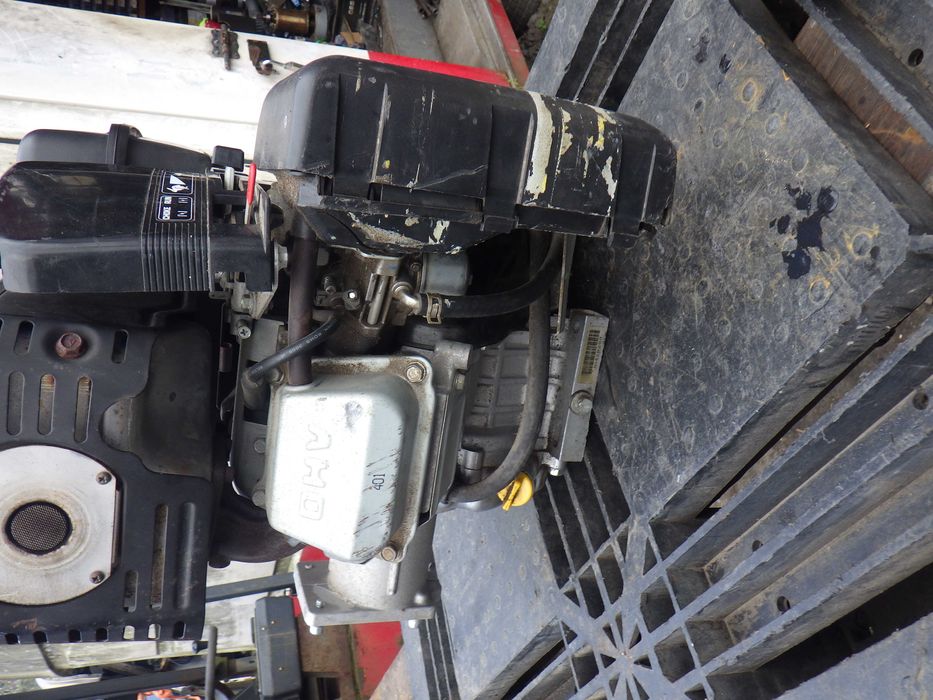 Briggs & Stratton Commercial Pompa Hydrauliczna  Łuparka Rębak irp..