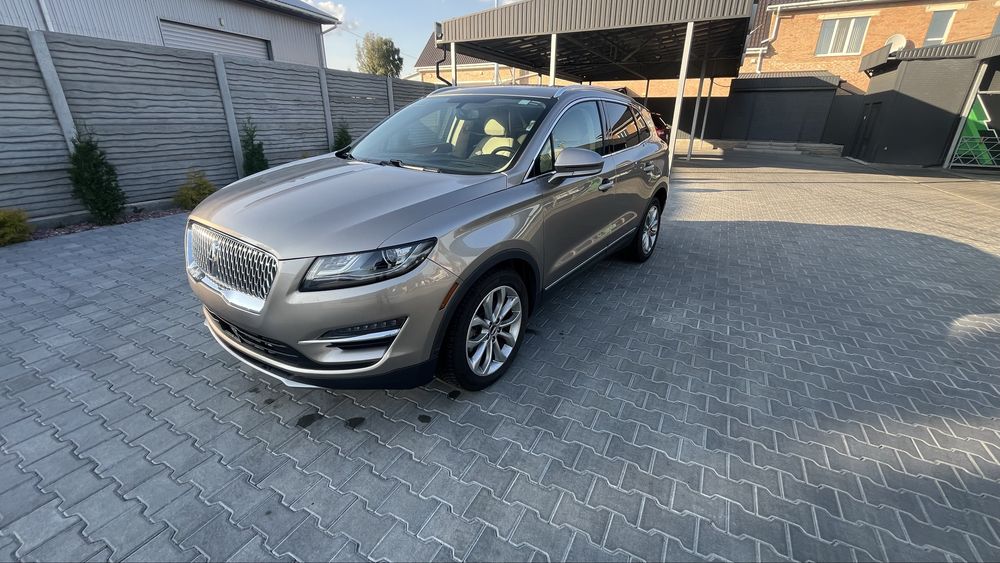 Lincoln MKC 2019 VIN 5LMCJ2C98KUL45197 фото оголошення 5 з 22