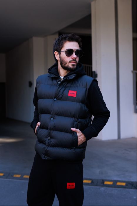 Чоловіча чорна жилетка Hugo Boss