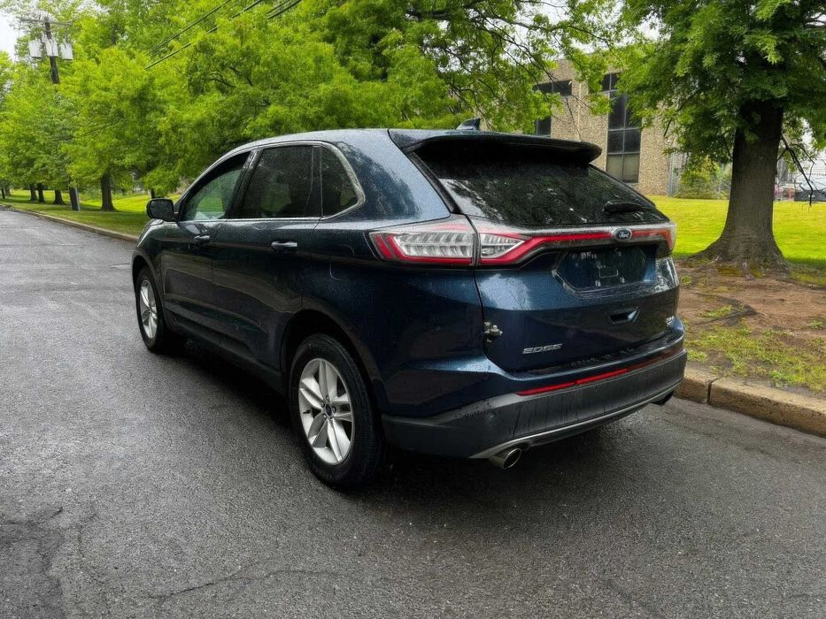 Ford Edge      2017