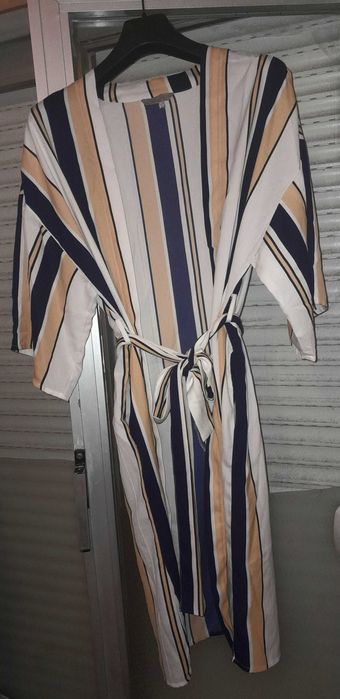 Colete, vestido, camiseiro