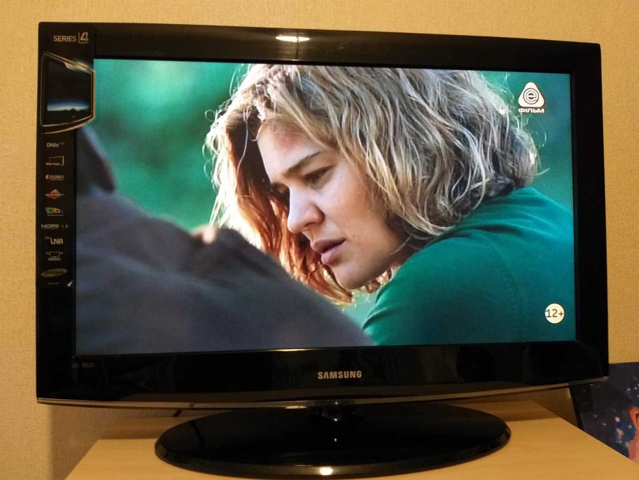 Телевизор Samsung 32" Не СМАРТ, без Т2.