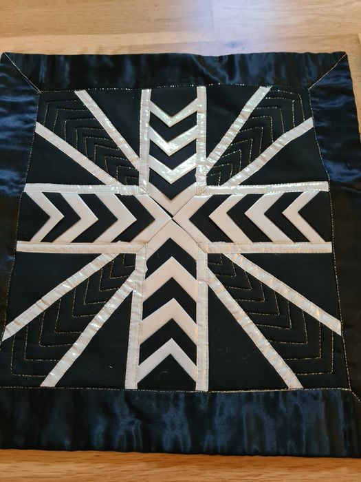 Poszewki dekoracyjne nowe