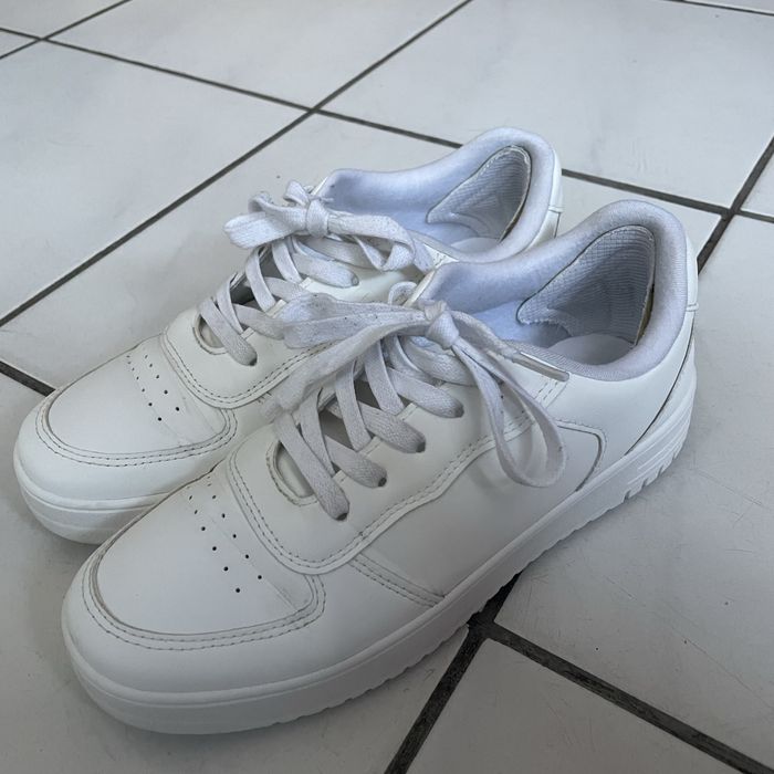 Sneakesy Graceland 39 biale