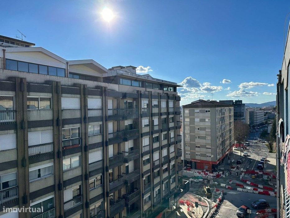 Apartamento T1+1 - 6º andar - Centro de Braga