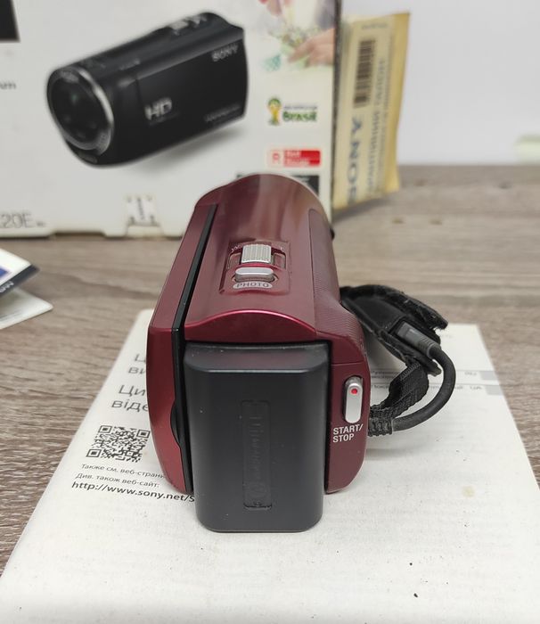 Видеокамера Sony Handycam HDR CX220E Red