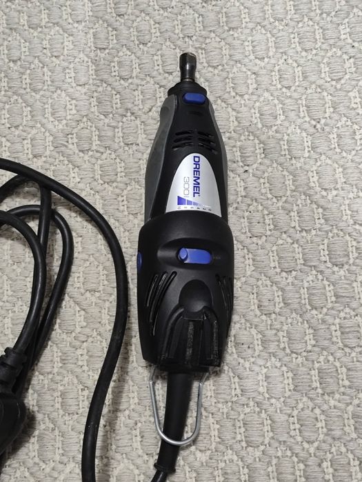 Гравер Dremel 300 під ремонт